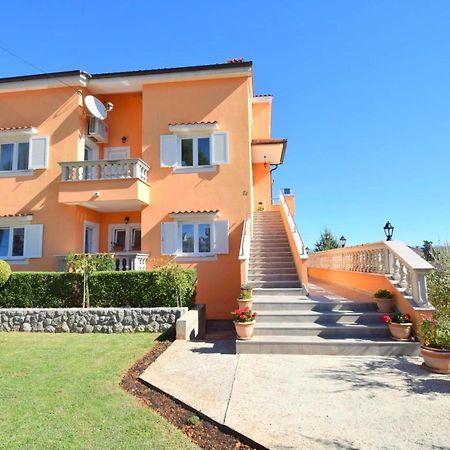 Apartments Mladenka Малинска Экстерьер фото