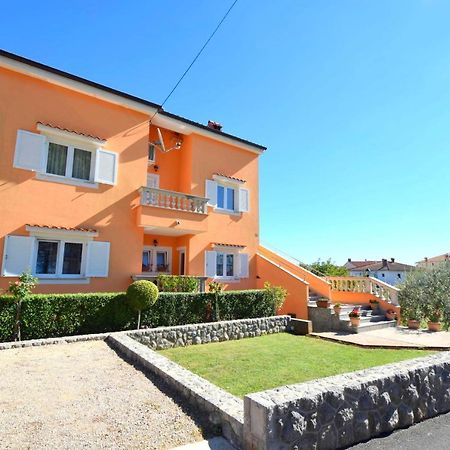 Apartments Mladenka Малинска Экстерьер фото